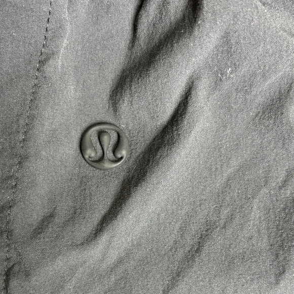 Lululemon Black Women's Shorts - Picture 4 of 6